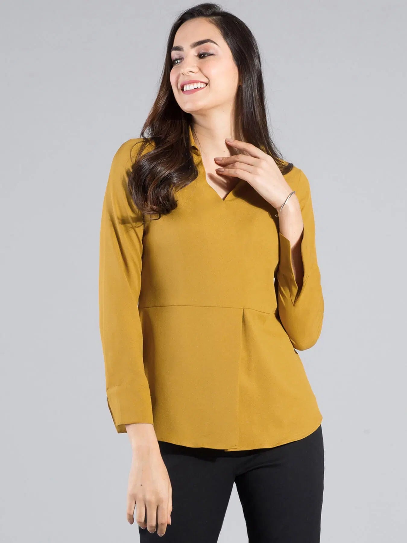 Collared V Neck Top - Modern Furniture & Furnishings