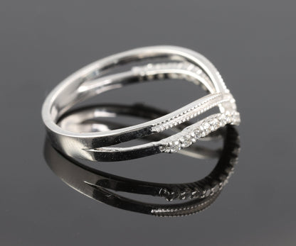 Vintage Curved Round Cut Moissanite Wedding Band - Modern Furniture & Furnishings